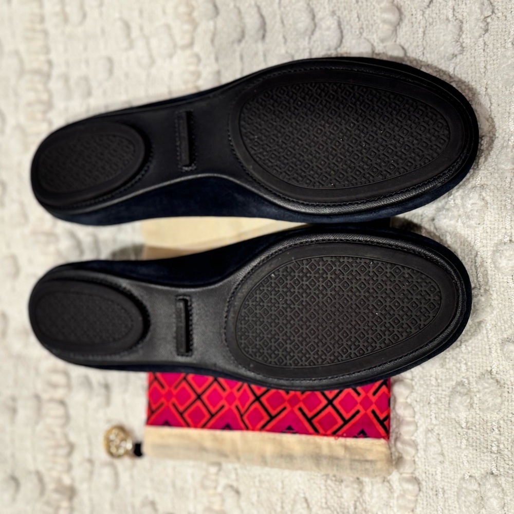 Tory Burch Navy Blue Suede Flats with Medallion - Picture 4 of 8